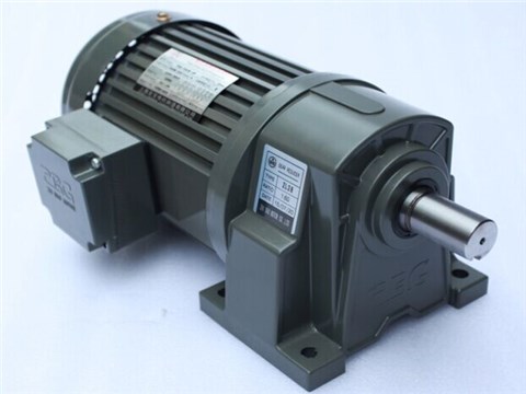 卧式齿轮减速电机（1:3-1:200）